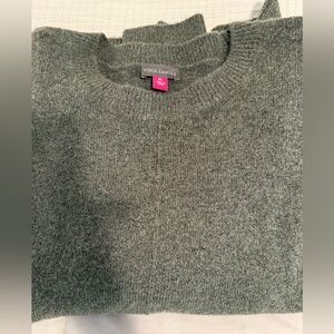 Vince Camuto Women's gray sweater, size XL, crewneck, cozy, exposed seam
